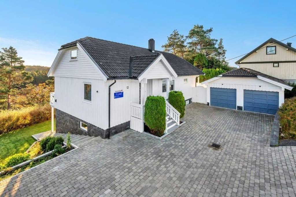 Romslig Og Fin Leilighet 17 Min Til Kristiansand Centrum Nodeland Exteriör bild