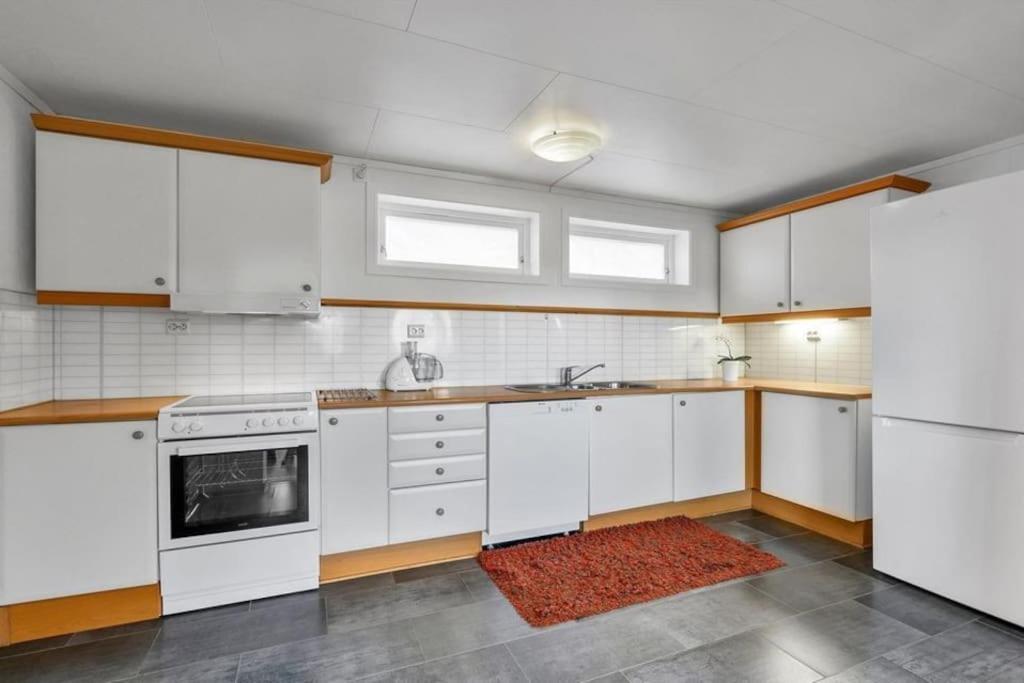 Romslig Og Fin Leilighet 17 Min Til Kristiansand Centrum Nodeland Exteriör bild